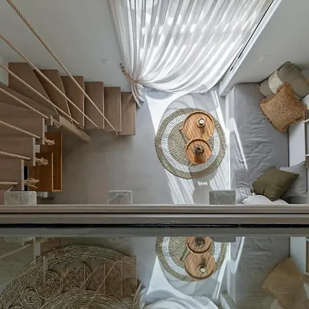 Evais Boutique & Luxury