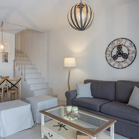 Evais Boutique & Luxury *